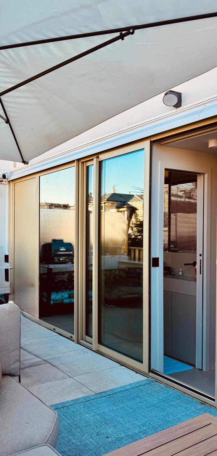 Les Terrasses de l Arc Apartment in Paris