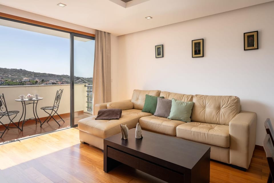 Balcony/Terrace, Living room
