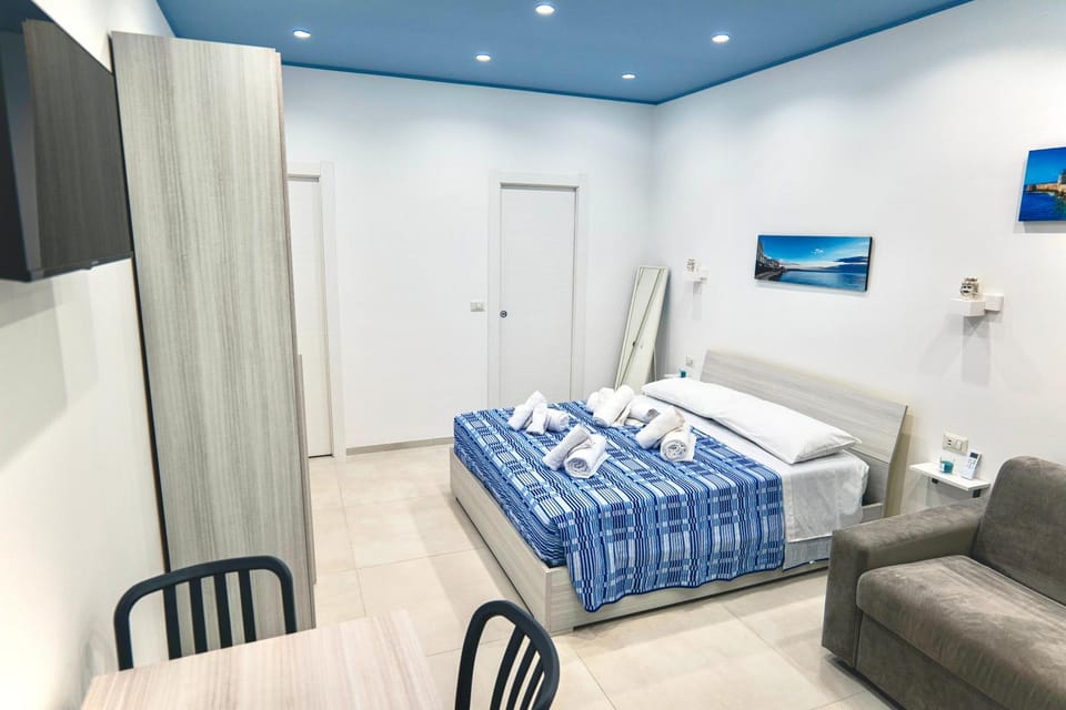 TV and multimedia, Bedroom, wardrobe