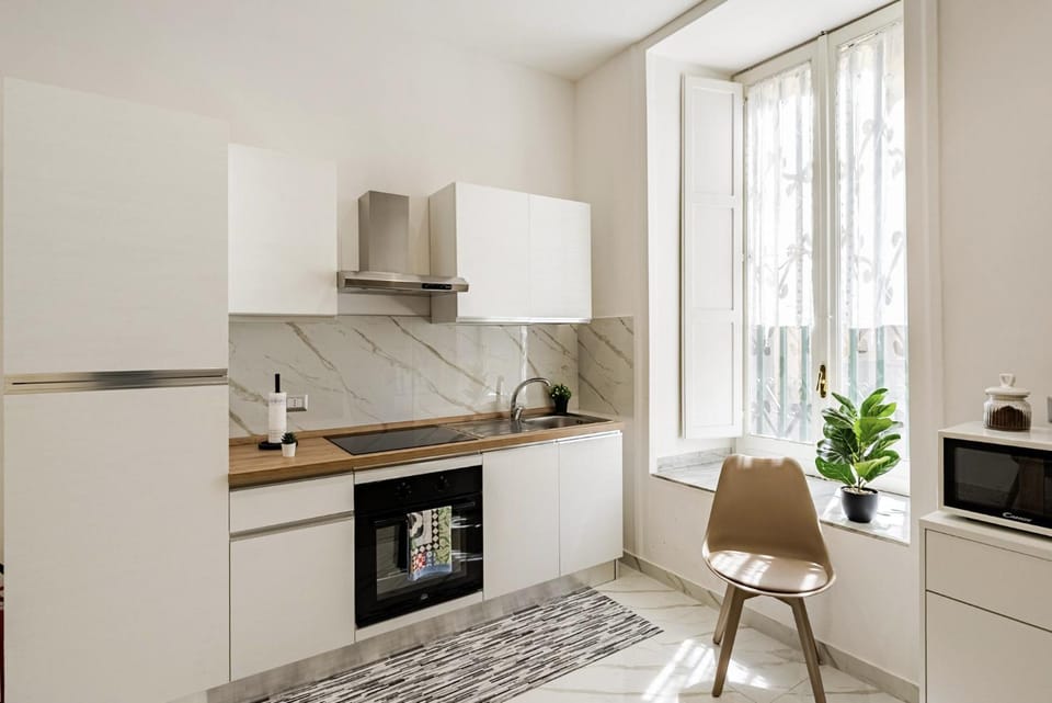 Coffee/tea facilities, Kitchen or kitchenette, Dining area, minibar, oven, pet friendly, stove, toaster