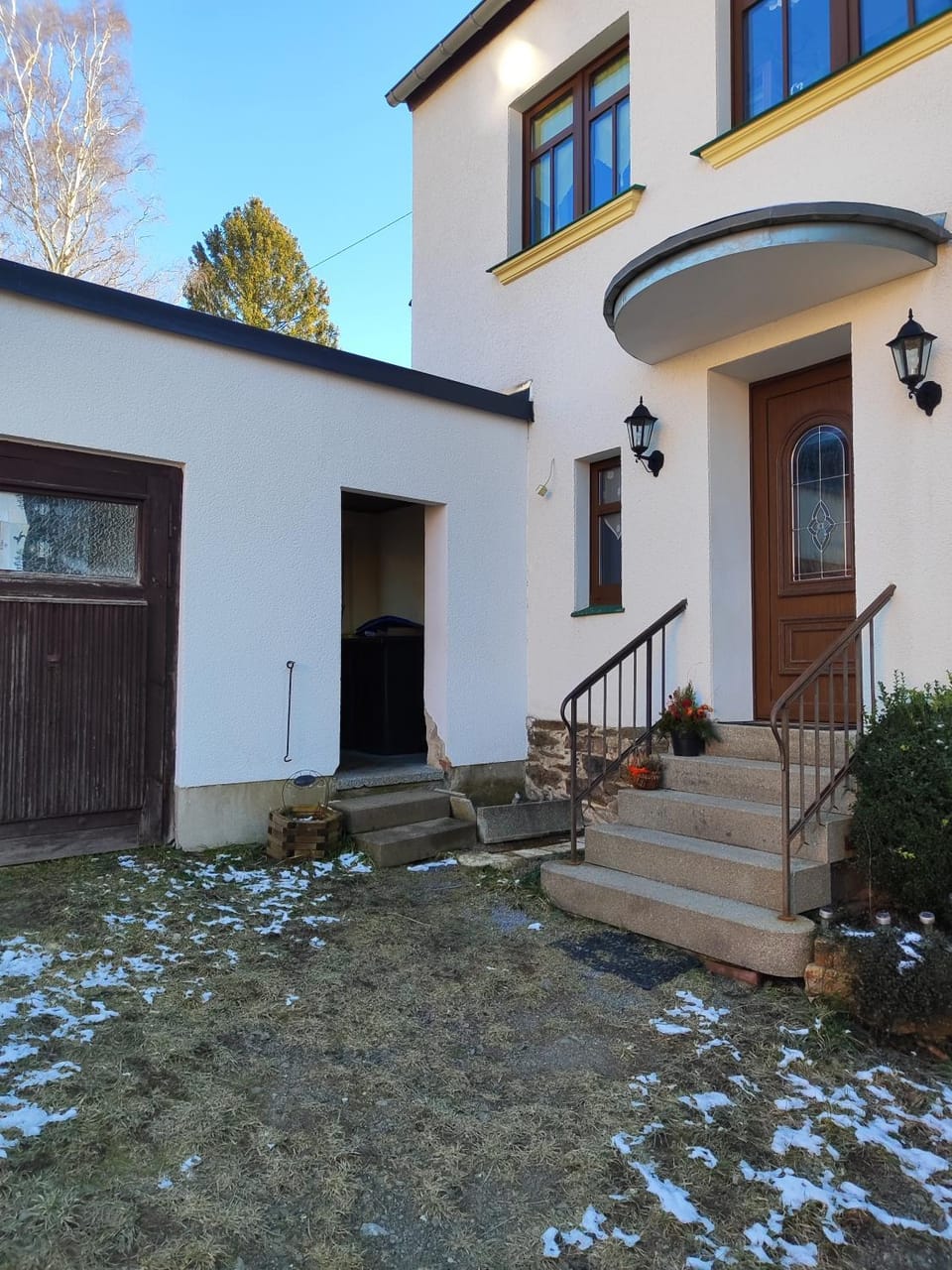 Property building, Facade/entrance