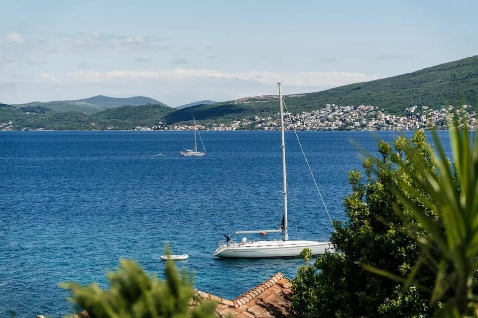 Natural landscape, Mountain view, Sea view