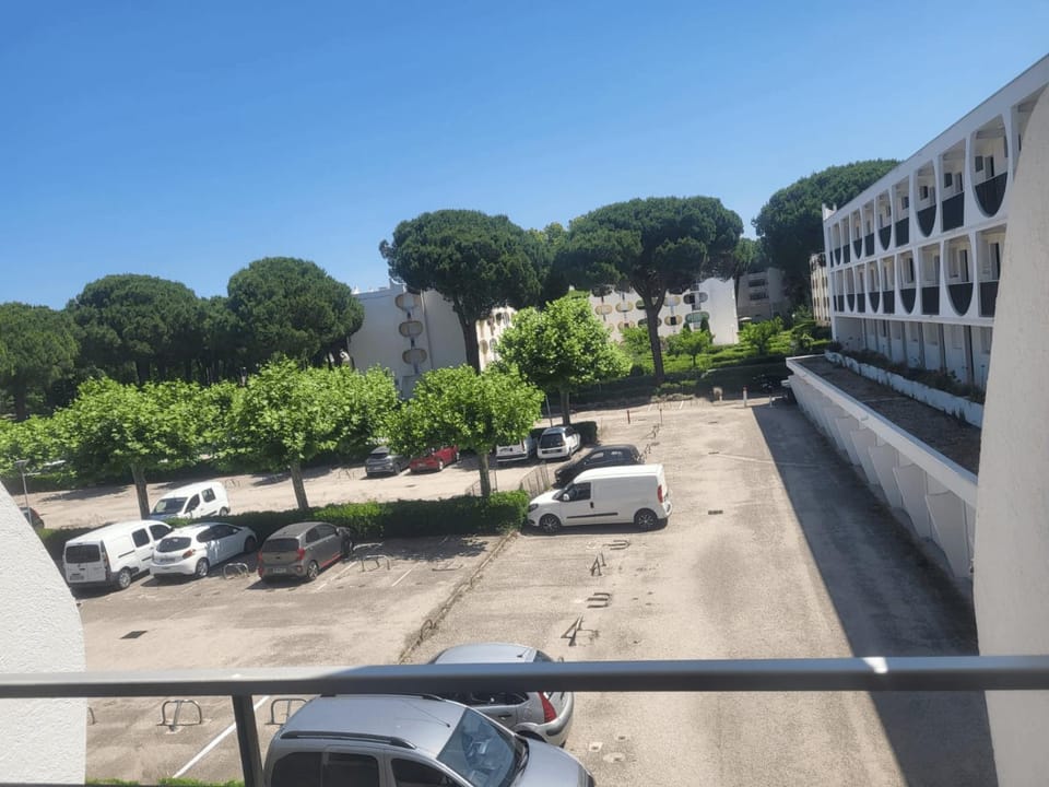 Property building, Parking