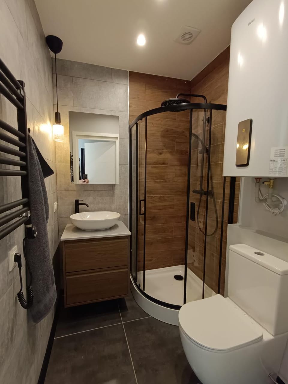 Shower, Toilet, Bedroom