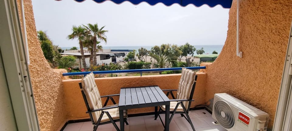 View (from property/room), Balcony/Terrace, Dining area