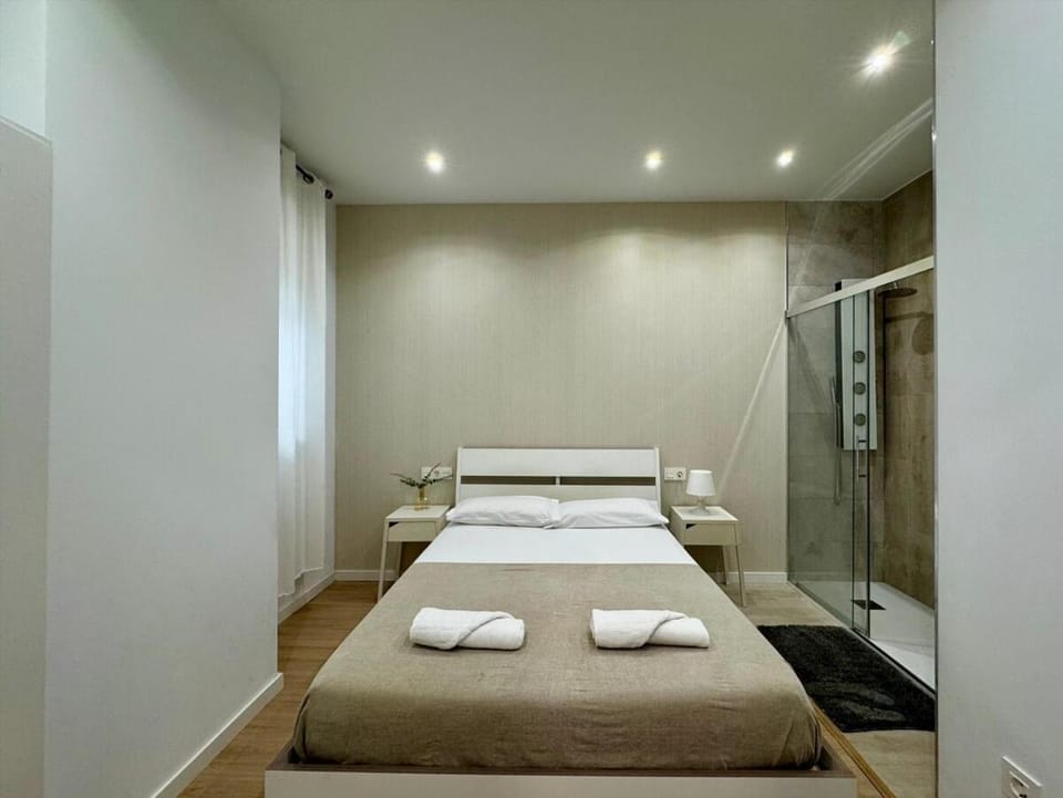 Reino Vlc - centrico y amplio piso Apartment in Valencia