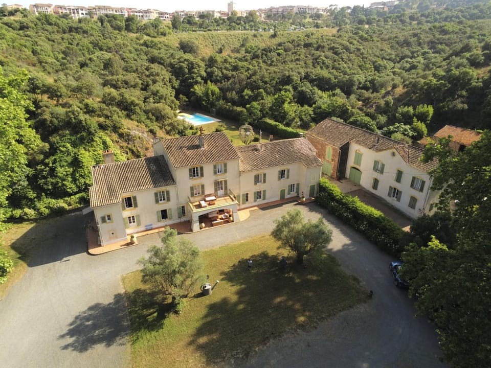 Property building, Spring, Bird's eye view