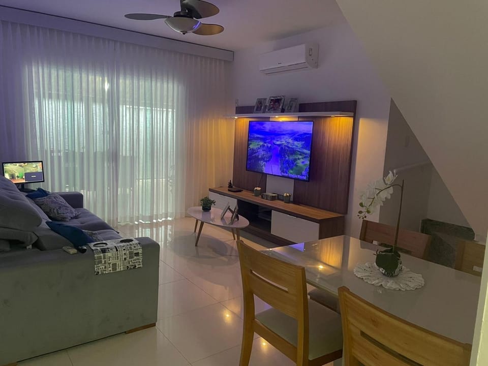 Estilo e Conforto Perto da Praia House in São Pedro da Aldeia