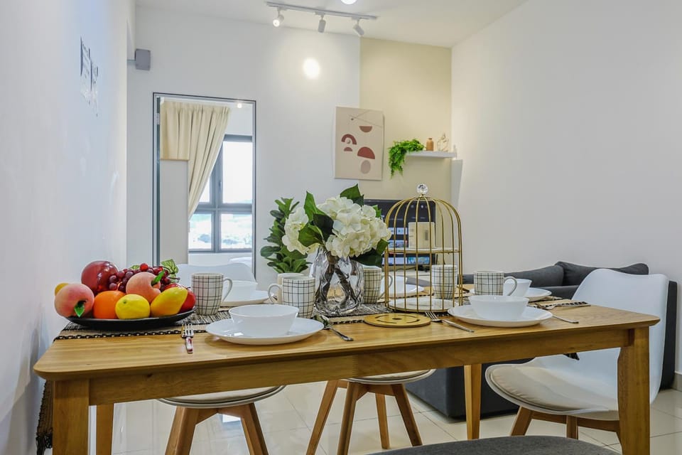 Stylish M Vertica 4 Bedroom Walk to MRT Velocity Mall Apartment in Federal Territory of Kuala Lumpur