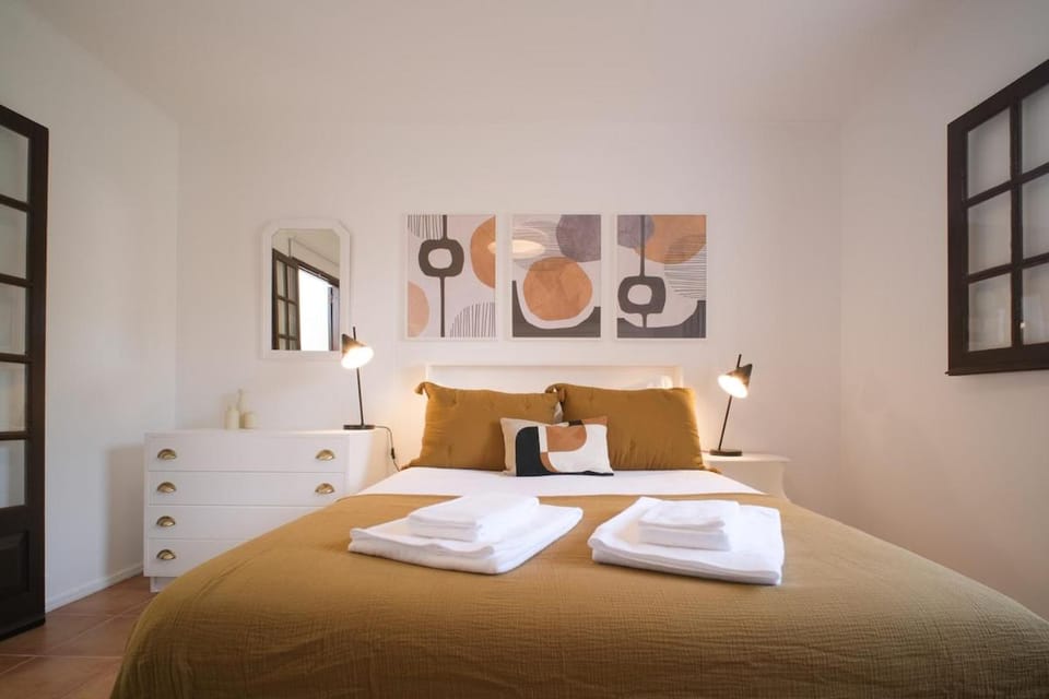 The Wooden House near the beach House in Setubal District