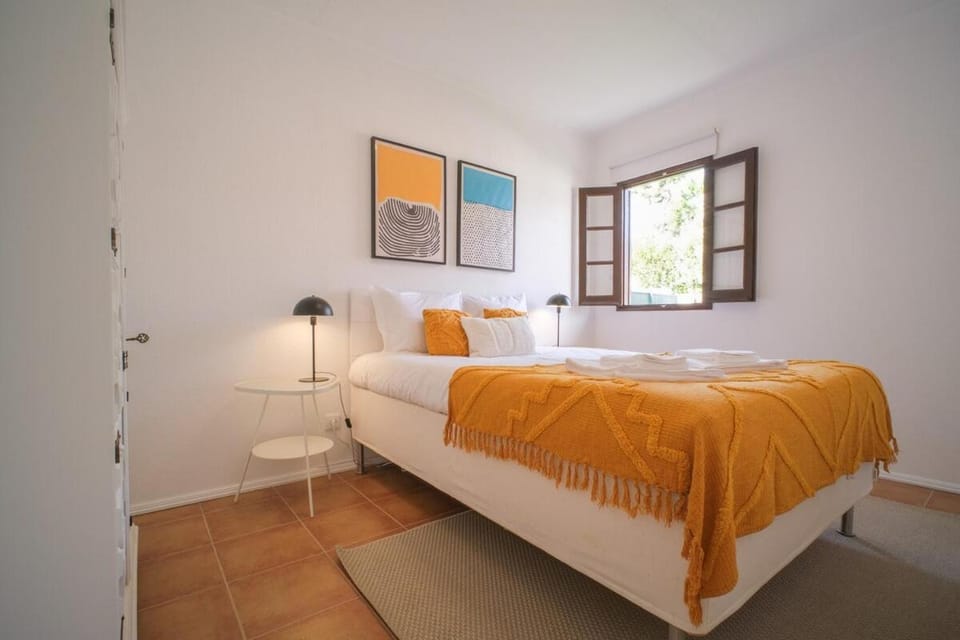 The Wooden House near the beach House in Setubal District