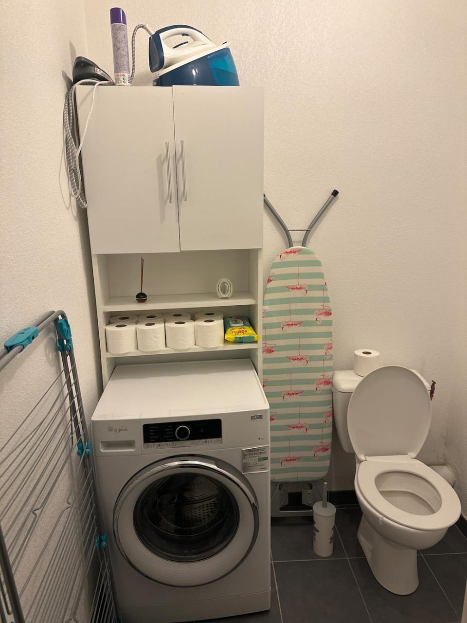 Toilet, washing machine