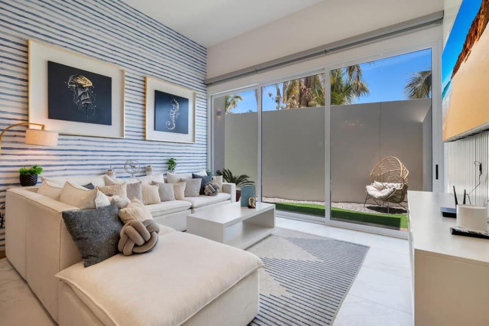 Medano Beach Pvt Jacuzzi Pool Marina Stylish House in Cabo San Lucas