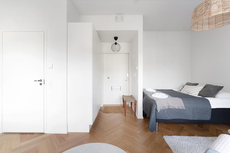 Bed, Living room, wardrobe