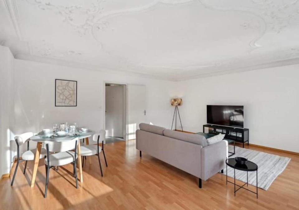 Living room, Seating area, Dining area, furniture