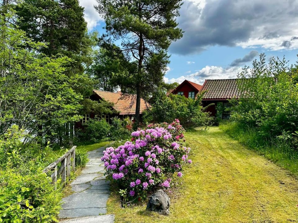 Property building, Garden, Garden
