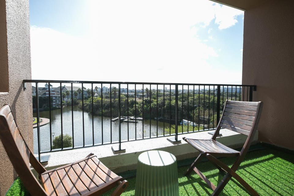 2 Bedroom Waters Edge Apartment in Century City Apartment in Cape Town