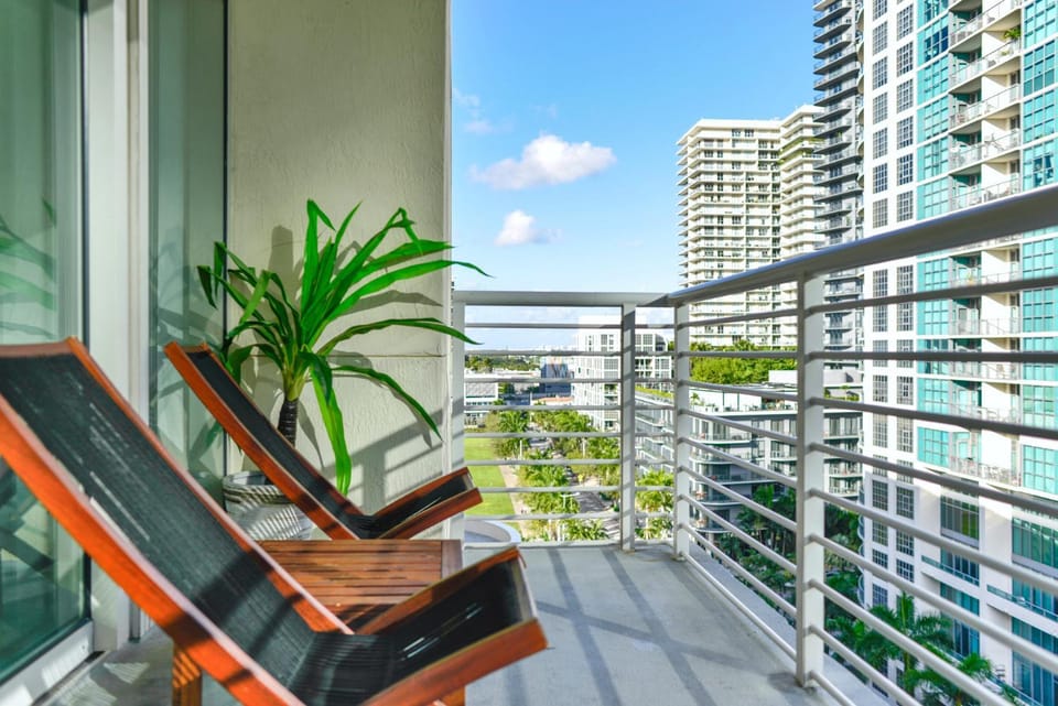 View (from property/room), Balcony/Terrace, Seating area