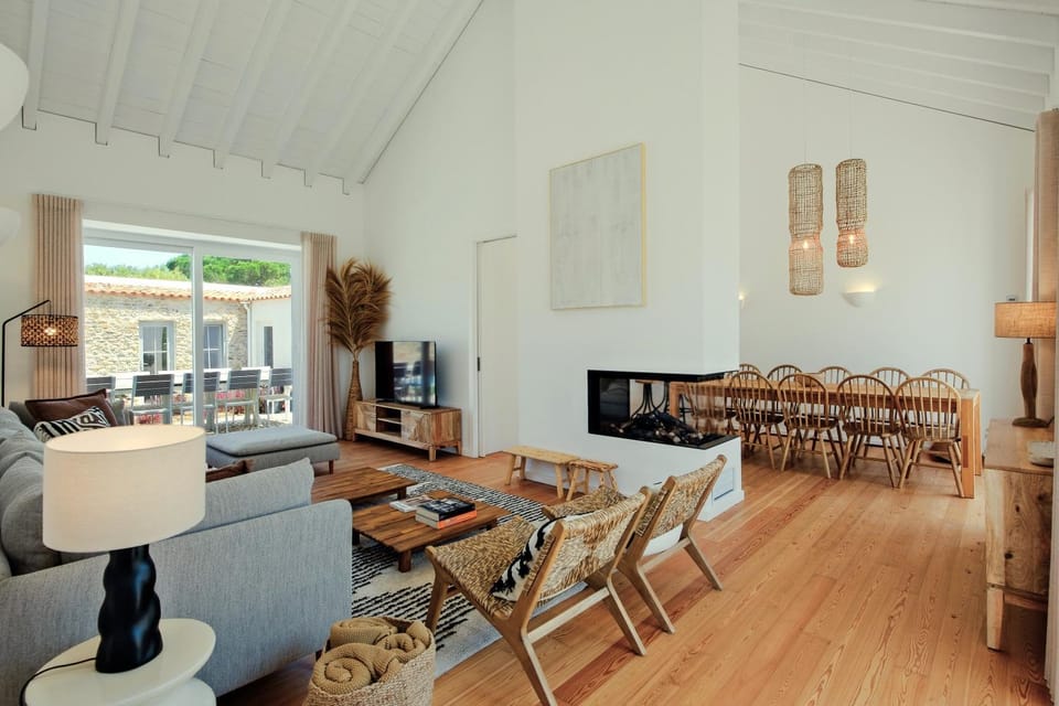 TV and multimedia, Living room, Dining area