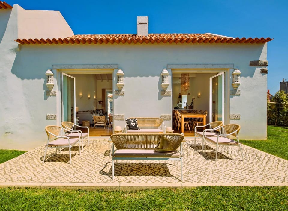 Patio, Garden, Dining area, Garden view