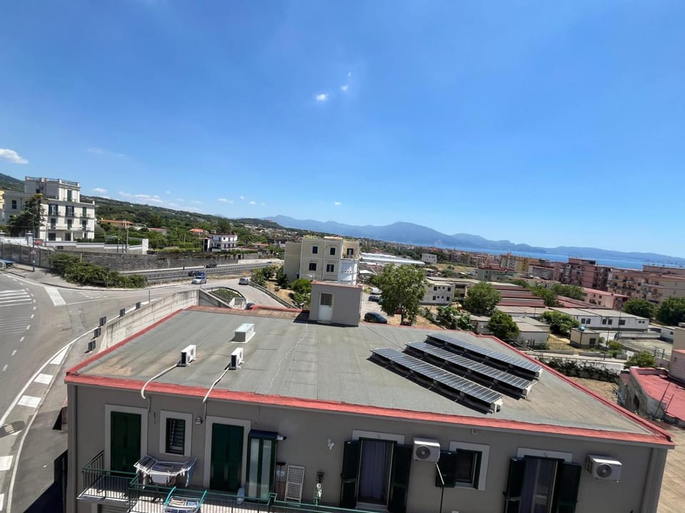 Property building, Day, Neighbourhood, Natural landscape, Bird's eye view, View (from property/room), City view, Mountain view, Sea view, Street view