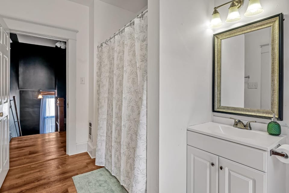 Private Room in Cozy Shared Home Vacation rental in Evansville