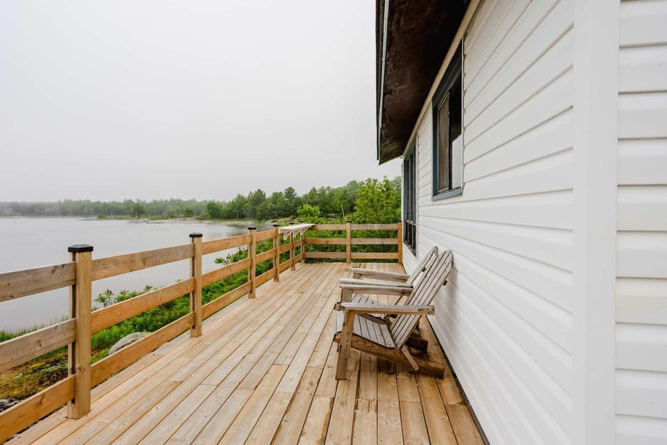 Lakeview Cabin in Georgian Bay - Rockwood #11 Cabin in Georgian Bay