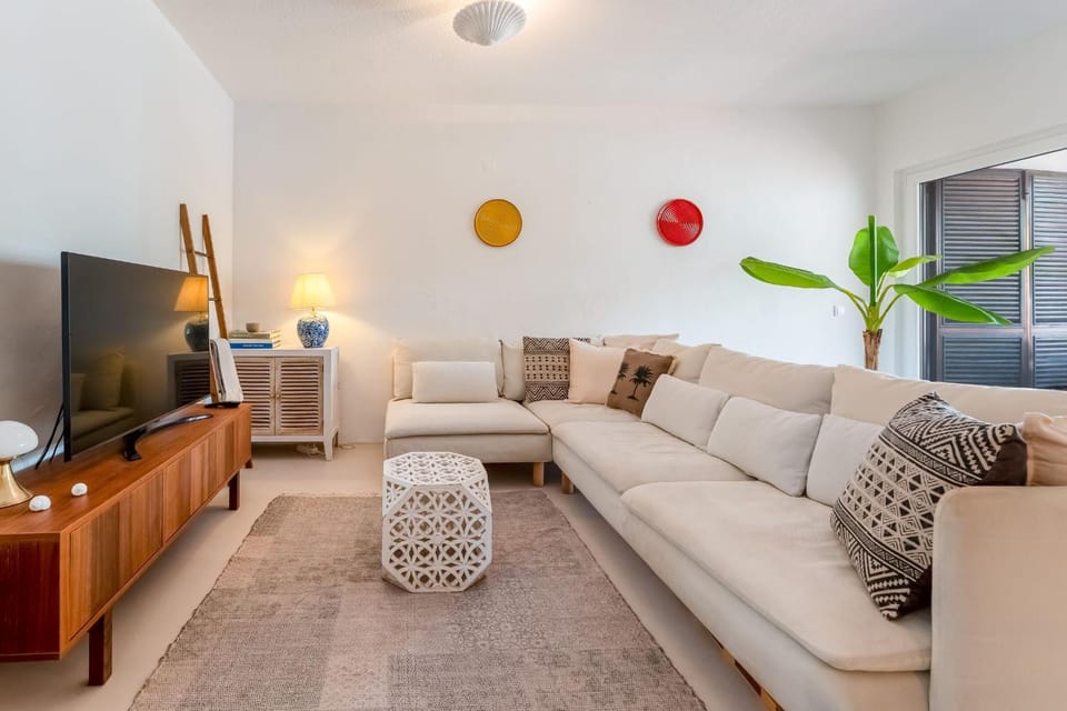 2BDR Retreat w Pool in Porches by Lovelystay Apartment in Porches