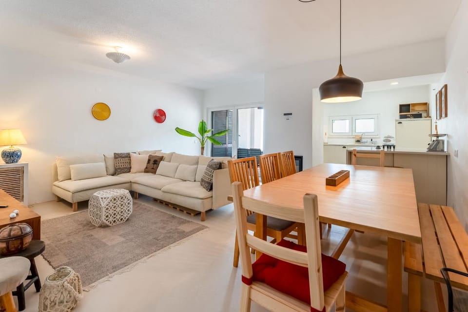 2BDR Retreat w Pool in Porches by Lovelystay Apartment in Porches