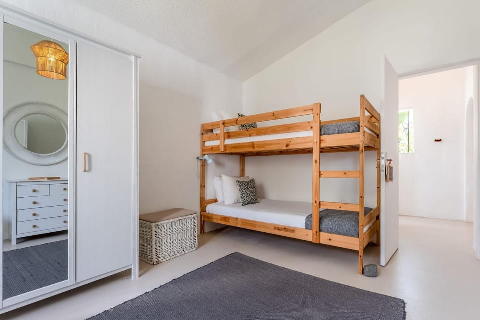 Bed, Bedroom, bunk bed, wardrobe