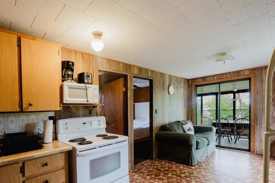 Comfy Cottage in Georgian Bay - Rockwood #4 House in Georgian Bay