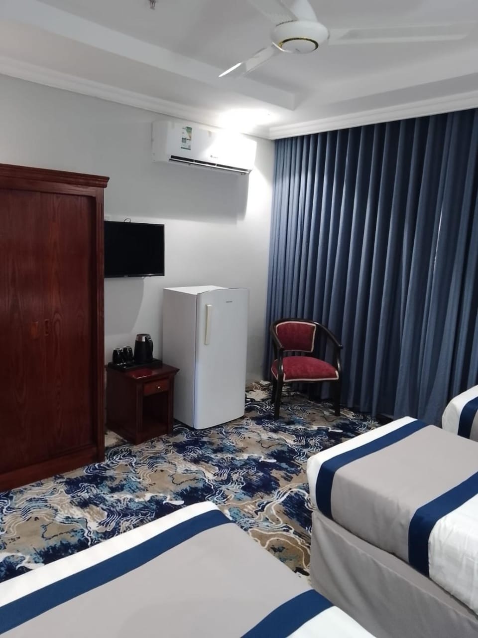 TV and multimedia, Drinks, minibar, air conditioner