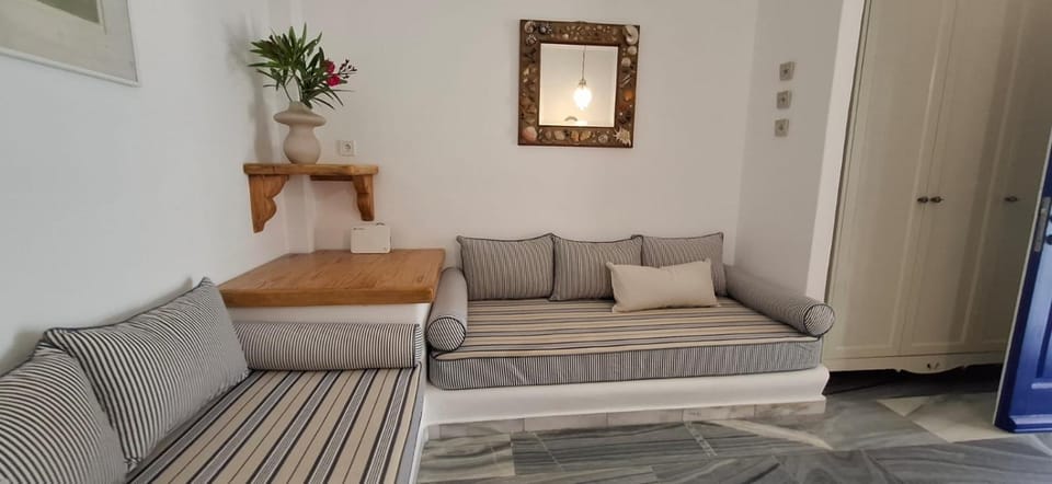 Cozy Island blue home Apartment in Mykonos, Mikonos 846 00, Greece