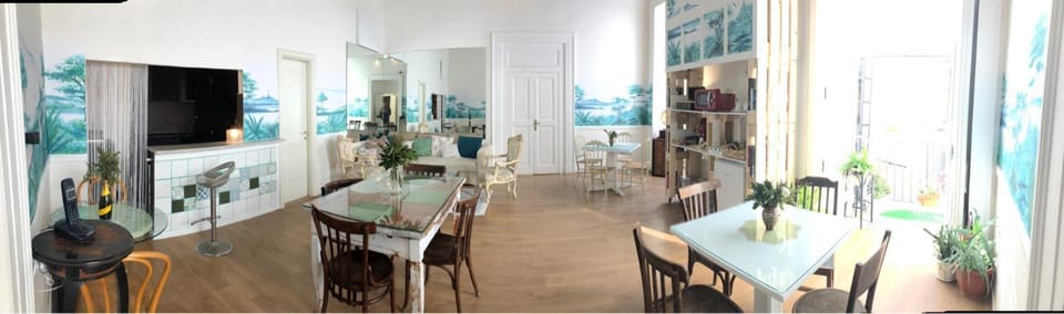Communal lounge/ TV room, Lounge or bar