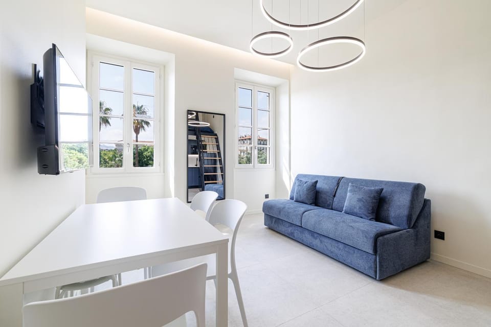PLACE MASSENA Coulée Verte Apartment in Nice