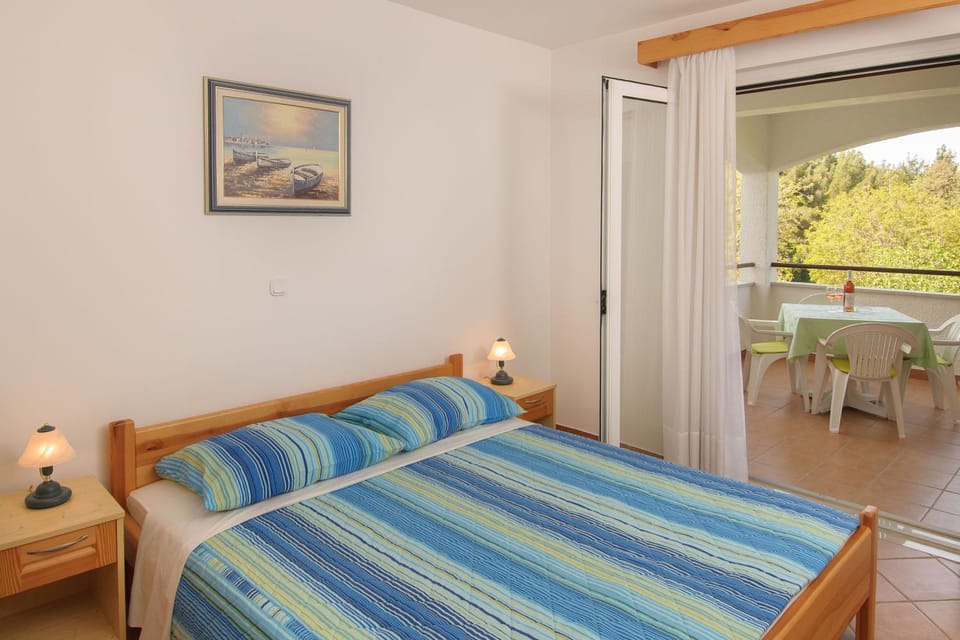 Bed, Balcony/Terrace, Bedroom