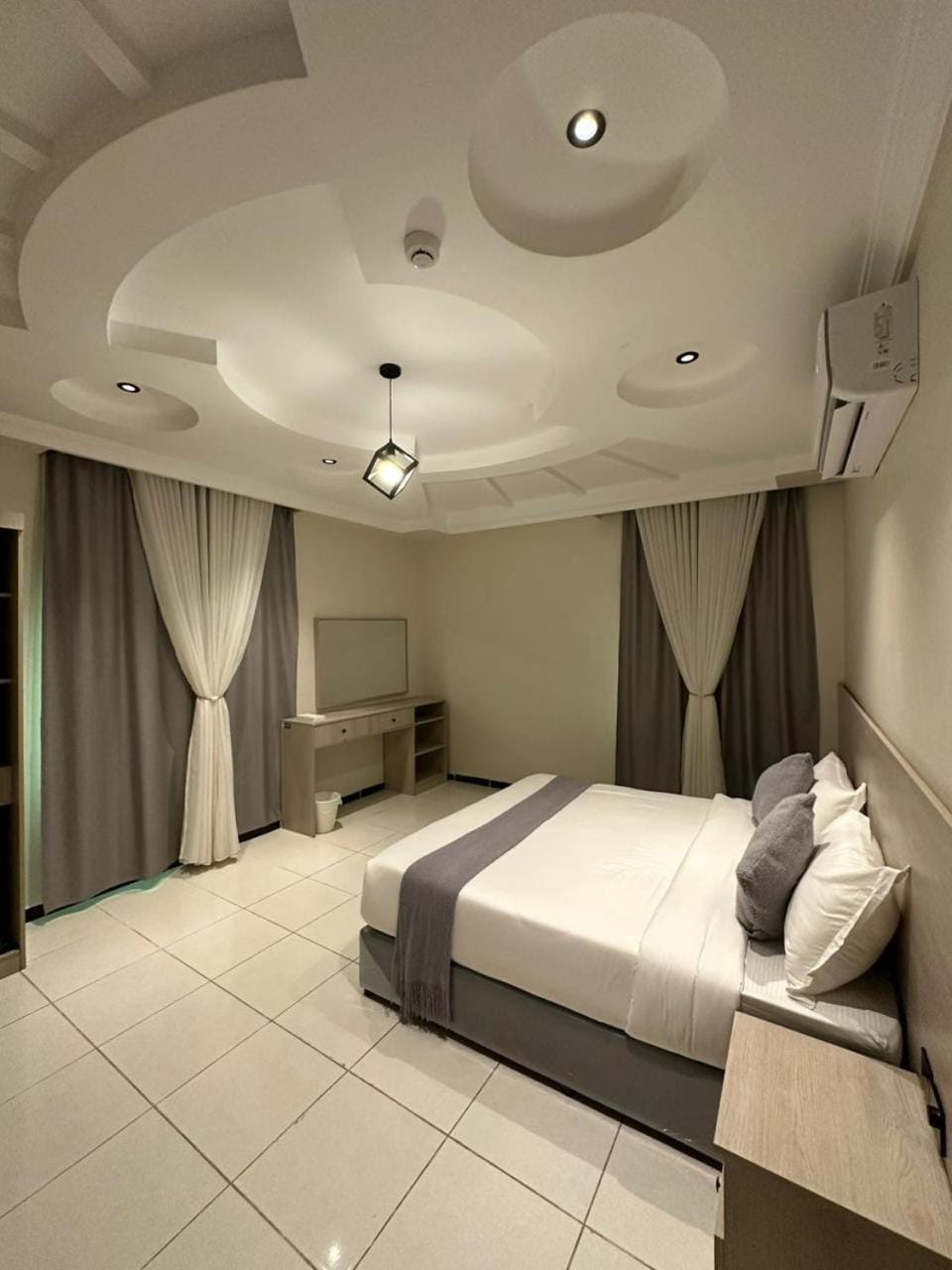Bed, Bedroom, air conditioner