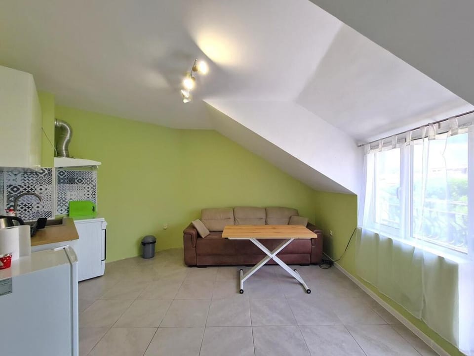 Матео Едностаен Окръжна Болница Apartment in Varna