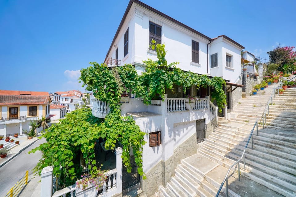 Rustic Villa 2 Min walk to the beach heart of Limenaria Apartment in Limenaria