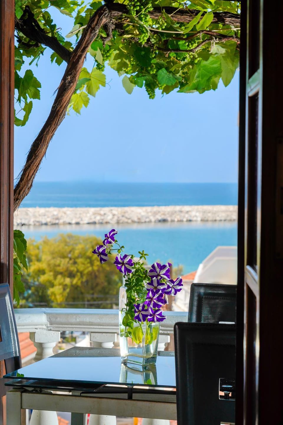 Rustic Villa 2 Min walk to the beach heart of Limenaria Apartment in Limenaria