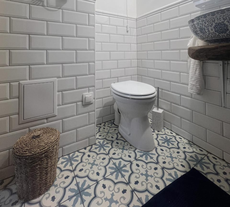 Toilet, Bathroom
