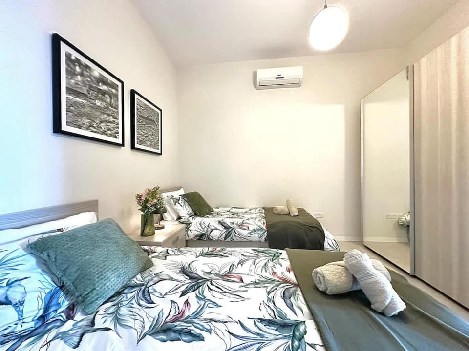 Stunning Seafront Duplex in Best Location Apartment in Sliema