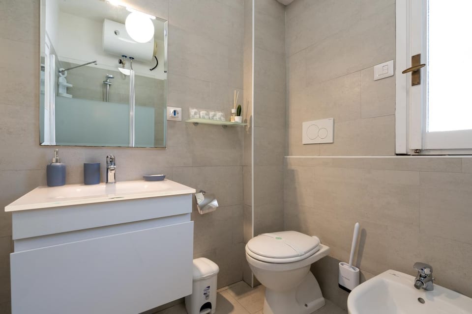 NEW OPENING! Close to St Peter & Free Netflix Apartment in Rome