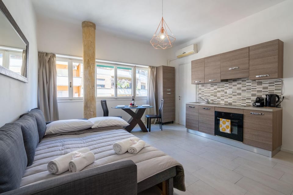 NEW OPENING! Close to St Peter & Free Netflix Apartment in Rome