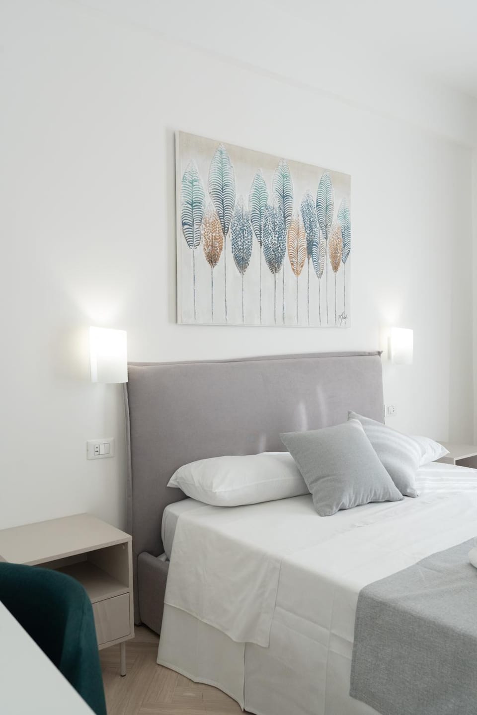 Bed, Photo of the whole room, Bedroom
