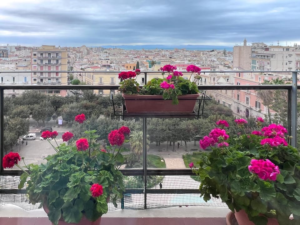 View (from property/room), Balcony/Terrace, City view, Sea view, Sea view