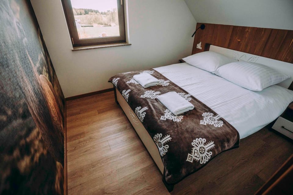 Bed, Photo of the whole room, Bedroom, towels