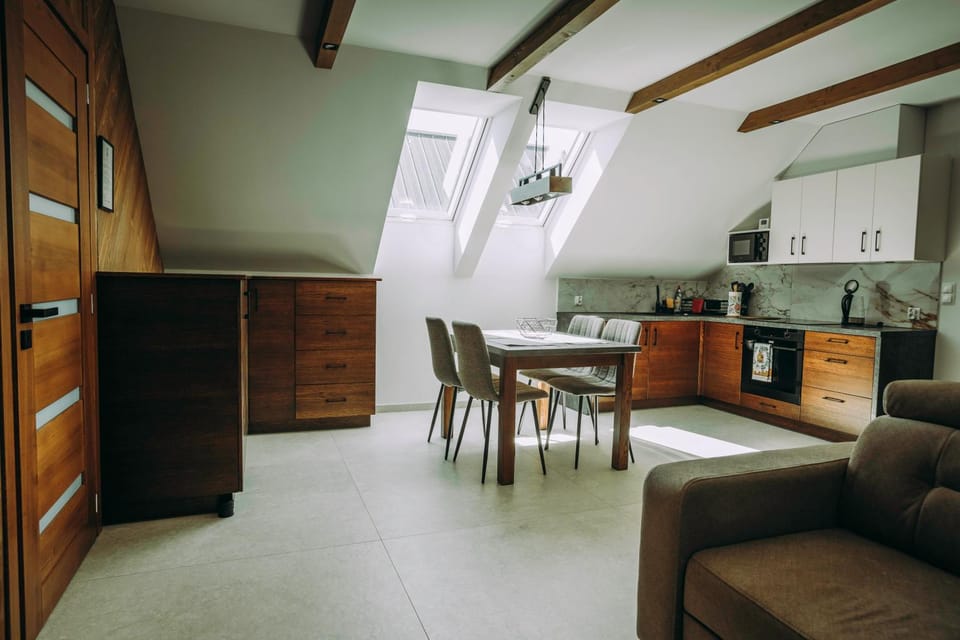 Kitchen or kitchenette, Living room, Seating area, Dining area, pet friendly, stove