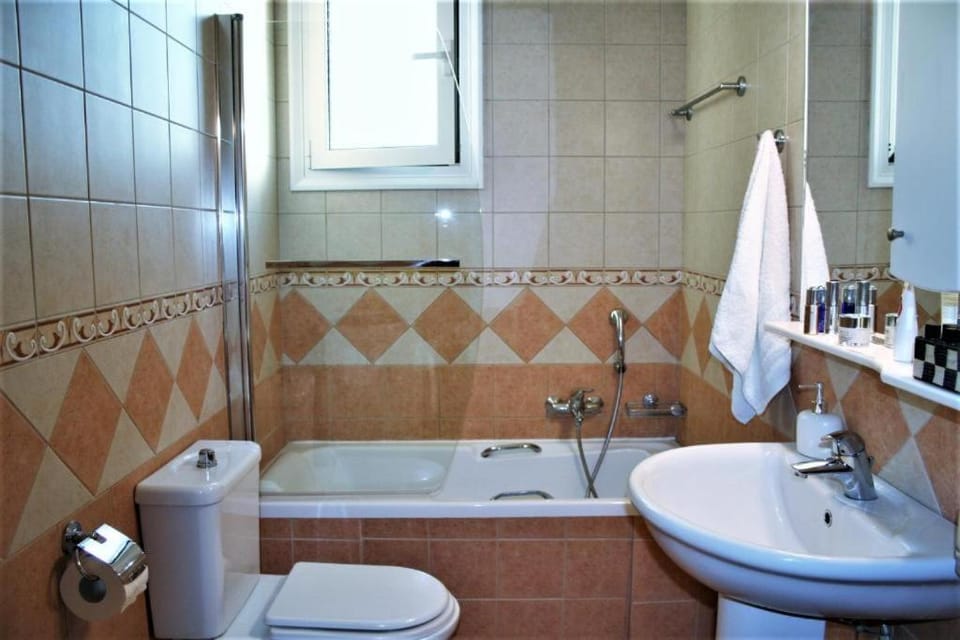 Bathroom, Bath