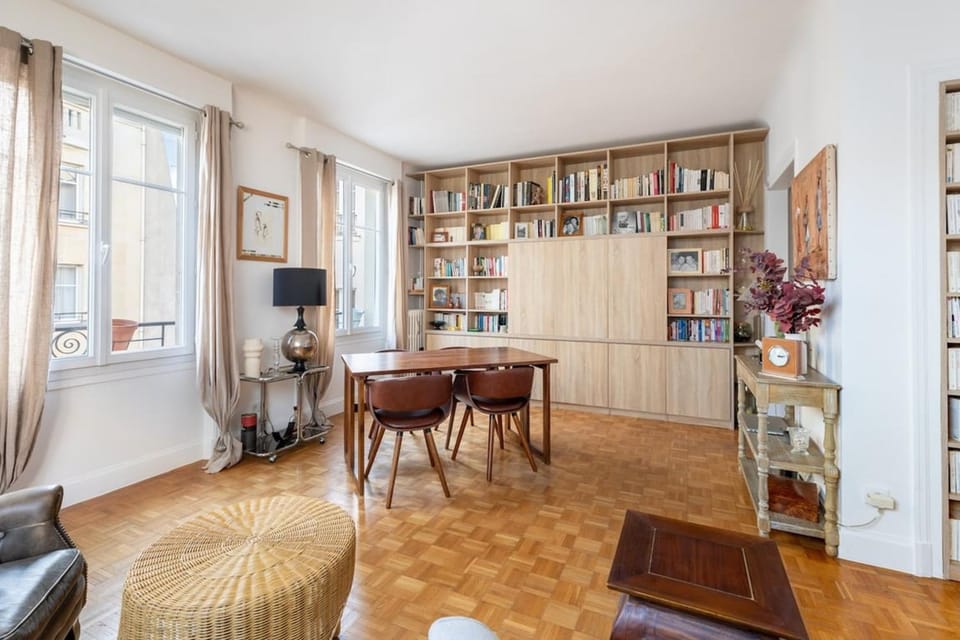 Cozy nest for 2 people, 10 min from the Arc de Tri Apartment in Paris
